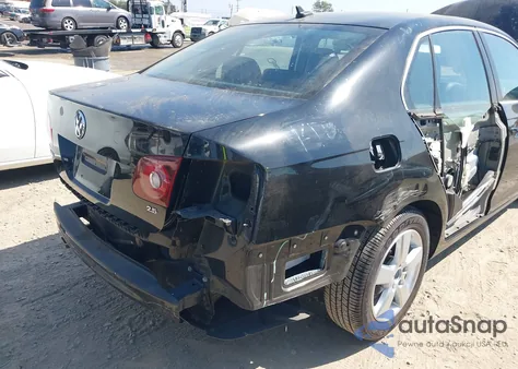 2008 Volkswagen Jetta Se/Sel from USA, damaged, VIN 3VWRM71K98M124052